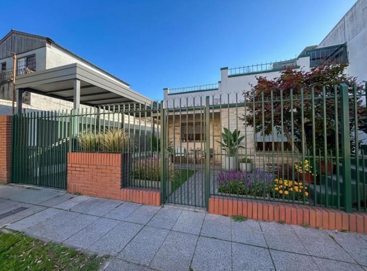 Casa · 81m² · 4 Ambientes · 1 Cochera