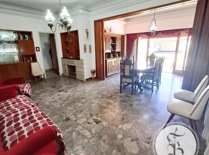 Casa · 198m² · 3 Ambientes · 2 Cocheras