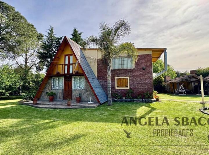 Casa · 140m² · 3 Ambientes · 1 Cochera