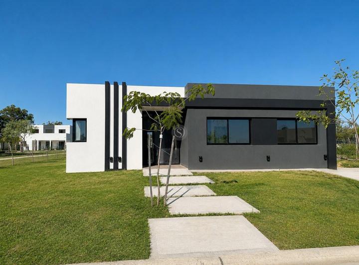 Casa · 160m² · 4 Ambientes
