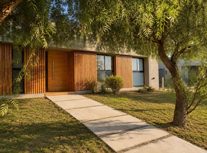 Casa · 112m² · 4 Ambientes · 1 Cochera