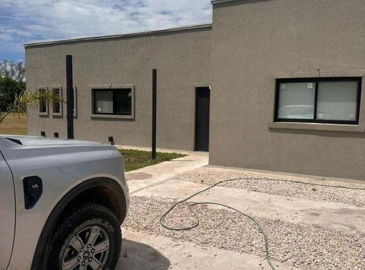 Casa · 160m² · 4 Ambientes · 4 Cocheras