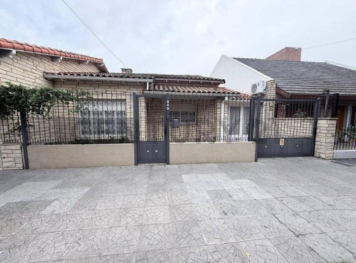 Casa · 150m² · 3 Ambientes · 1 Cochera