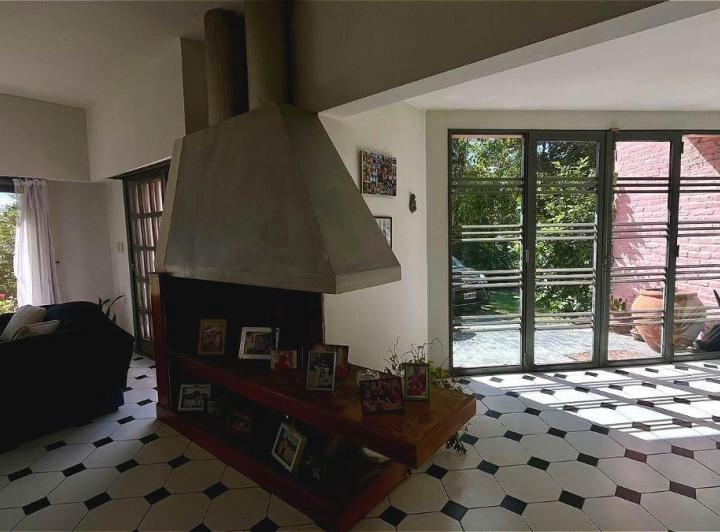 Casa · 115m² · 4 Ambientes · 4 Cocheras