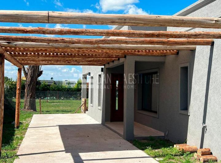 Casa · 125m² · 4 Ambientes · 2 Cocheras