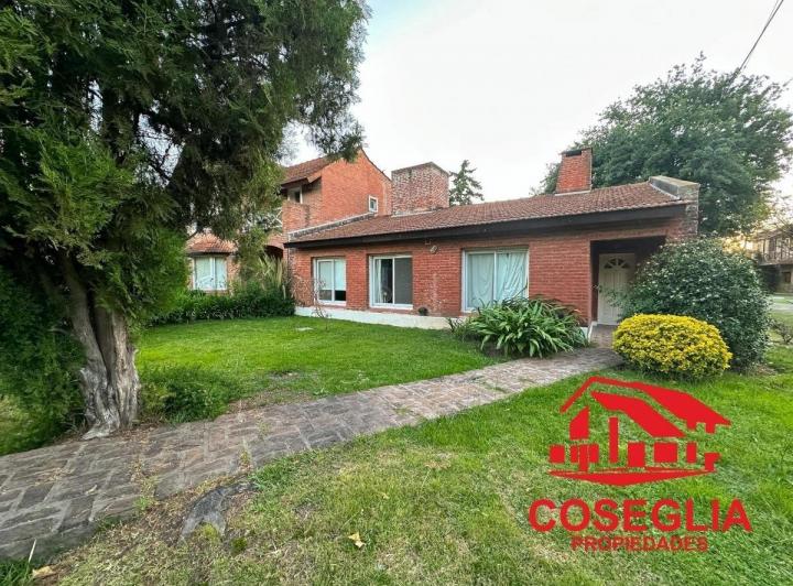 Casa · 127m² · 4 Ambientes · 2 Cocheras