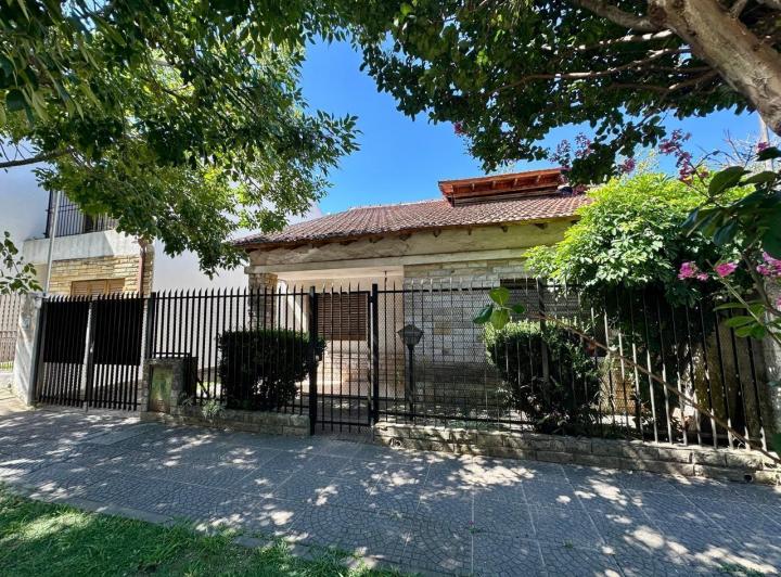 Casa · 107m² · 3 Ambientes · 2 Cocheras