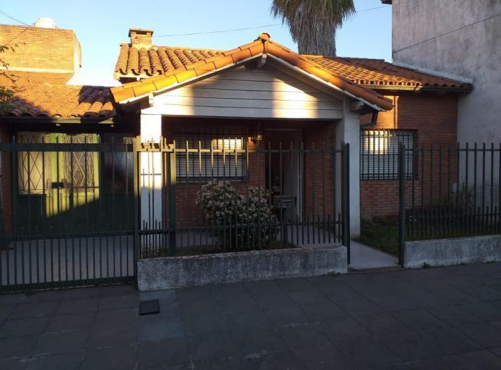 Casa · 125m² · 3 Ambientes · 3 Cocheras
