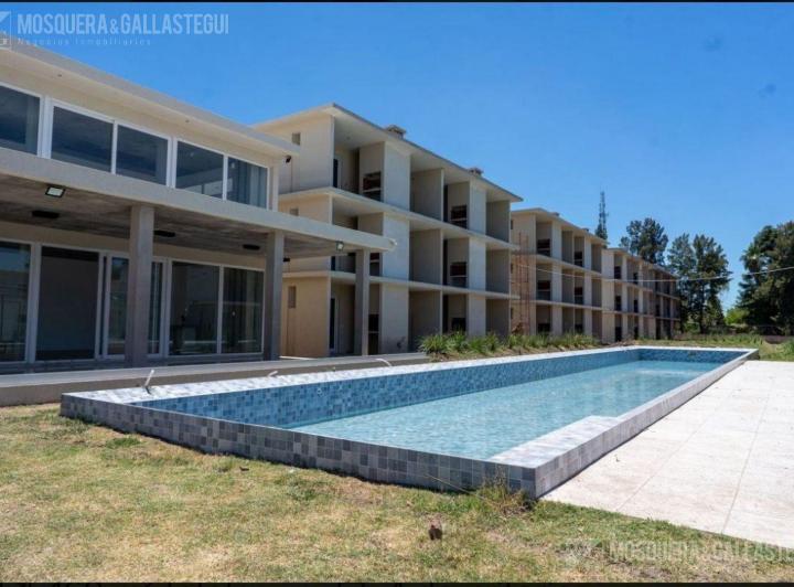 Casa · 128m² · 4 Ambientes · 1 Cochera