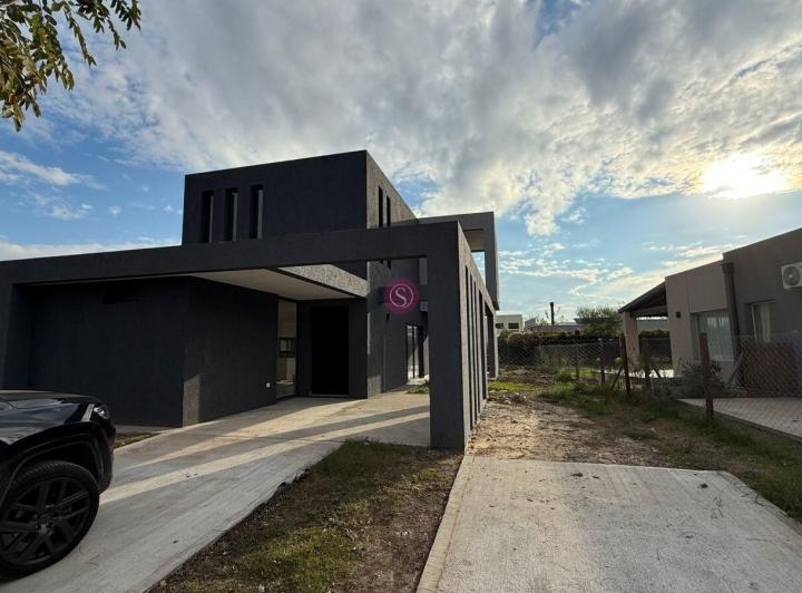 Casa · 127m² · 4 Ambientes