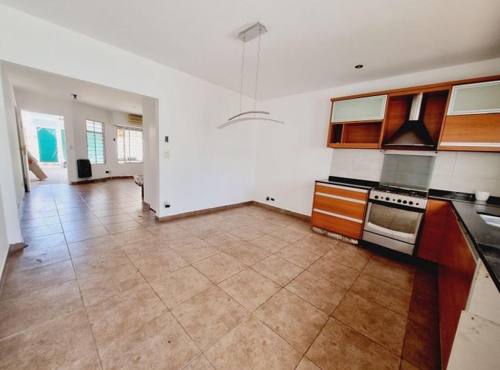 Casa · 100m² · 4 Ambientes · 1 Cochera