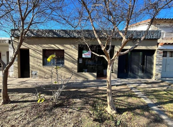 Casa · 140m² · 3 Ambientes · 2 Cocheras