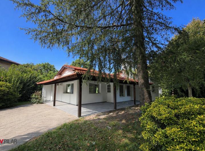Casa · 113m² · 5 Ambientes · 6 Cocheras