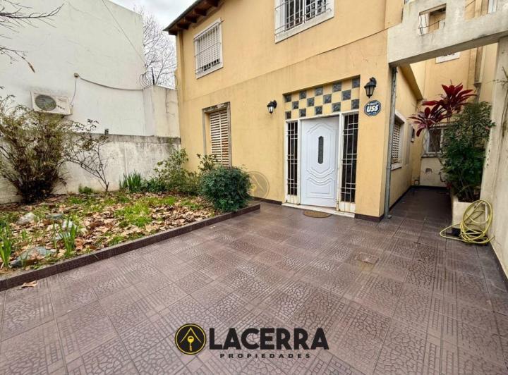 Casa · 200m² · 5 Ambientes · 1 Cochera