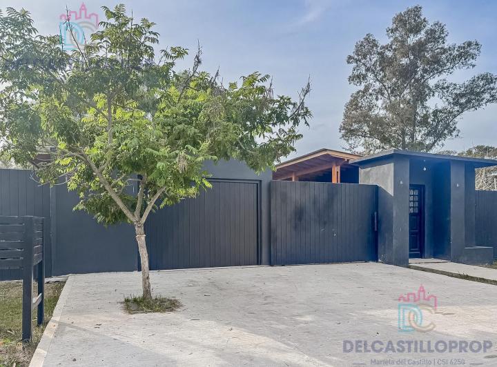 Casa · 120m² · 4 Ambientes · 4 Cocheras