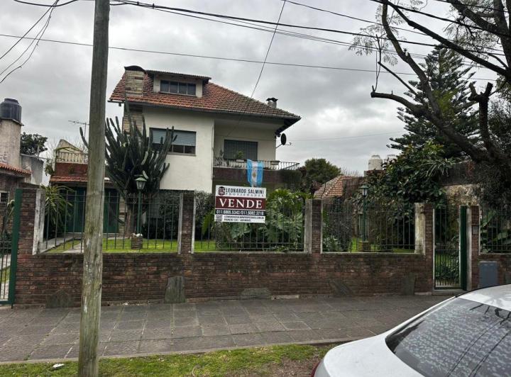 Casa · 100m² · 4 Ambientes · 1 Cochera