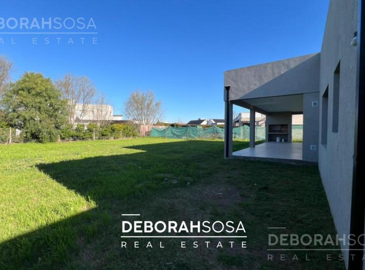 Casa · 800m² · 4 Ambientes