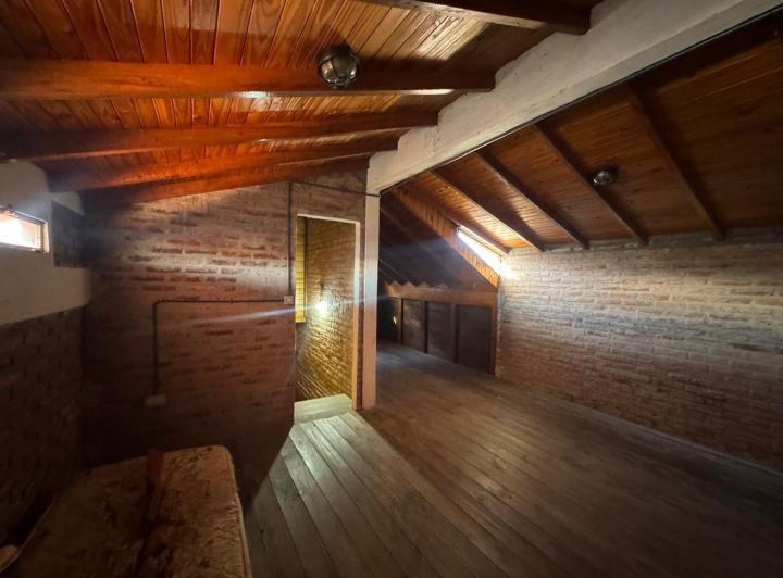 Casa · 110m² · 5 Ambientes · 2 Cocheras