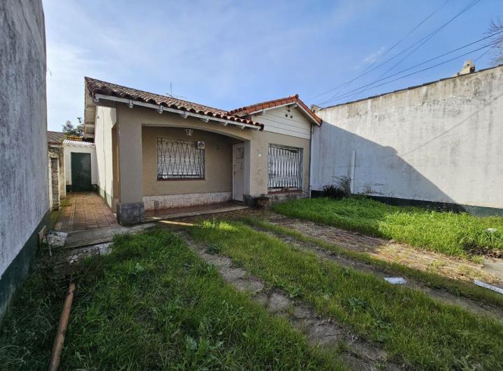 Casa · 80m² · 3 Ambientes · 1 Cochera