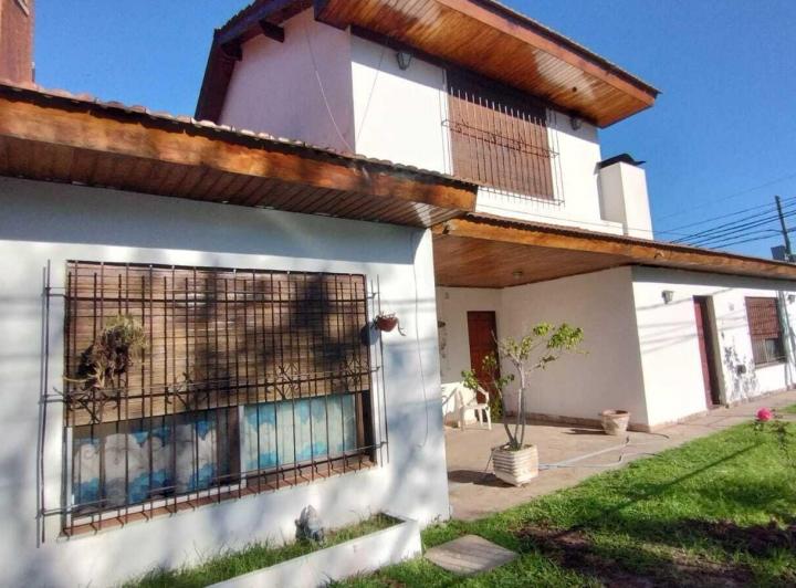 Casa · 150m² · 4 Ambientes · 1 Cochera