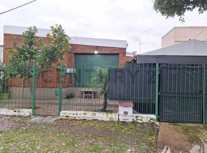 Casa · 130m² · 4 Ambientes · 2 Cocheras