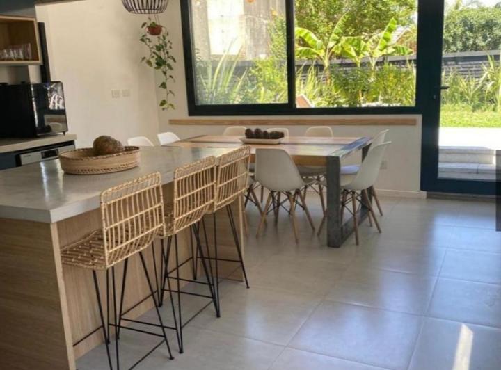 Casa · 110m² · 3 Ambientes · 1 Cochera