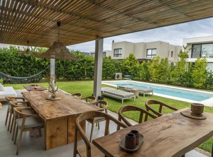 Casa · 223m² · 4 Ambientes · 4 Cocheras