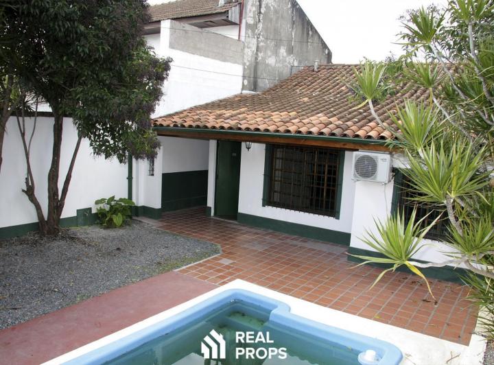 Casa · 140m² · 3 Ambientes · 1 Cochera