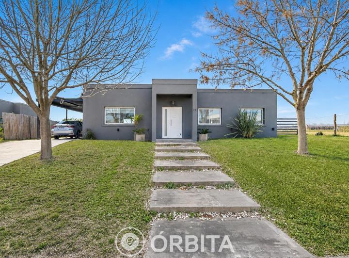 Casa · 132m² · 4 Ambientes · 1 Cochera