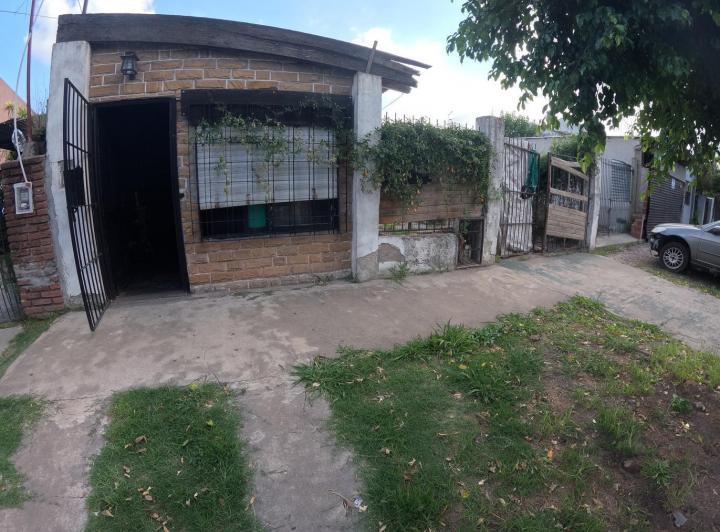 Casa · 200m² · 4 Ambientes · 1 Cochera