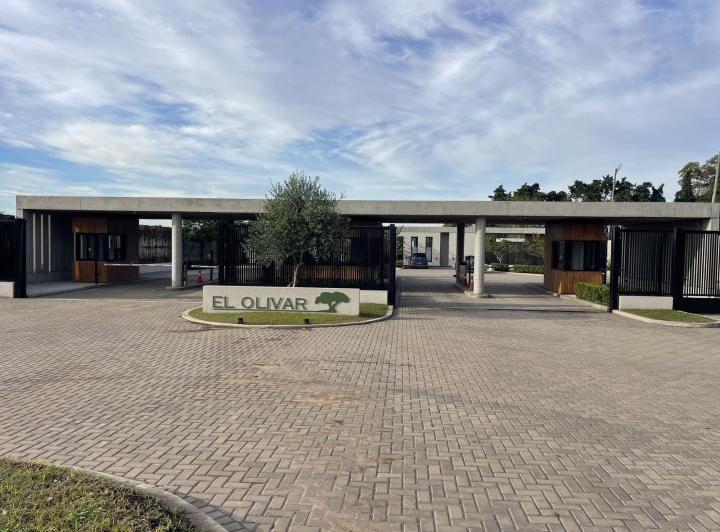 Casa · 170m² · 5 Ambientes · 2 Cocheras