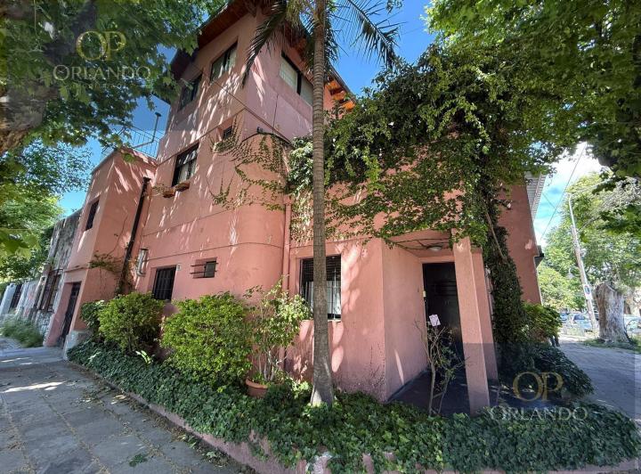 Casa · 142m² · 5 Ambientes · 1 Cochera
