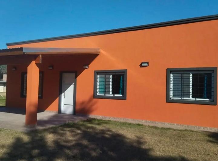 Casa · 240m² · 4 Ambientes · 3 Cocheras