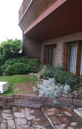 Casa · 448m² · 10 Ambientes · 1 Cochera