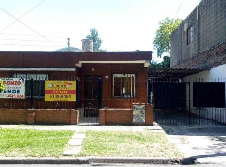 Casa · 200m² · 3 Ambientes · 1 Cochera