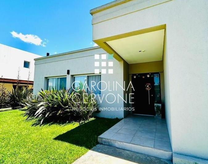 Casa · 200m² · 4 Ambientes · 1 Cochera