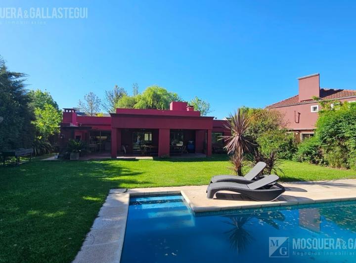 Casa · 144m² · 5 Ambientes