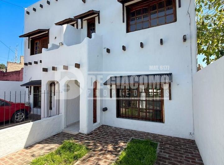 Casa · 80m² · 3 Ambientes · 1 Cochera