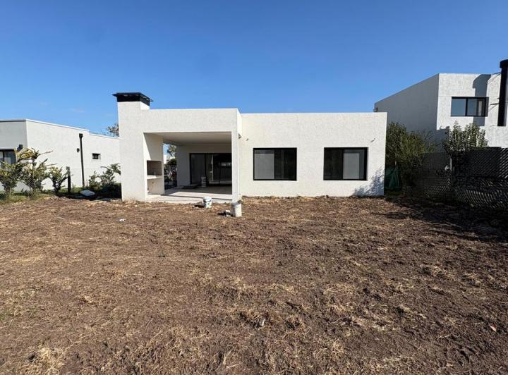 Casa · 546m² · 4 Ambientes