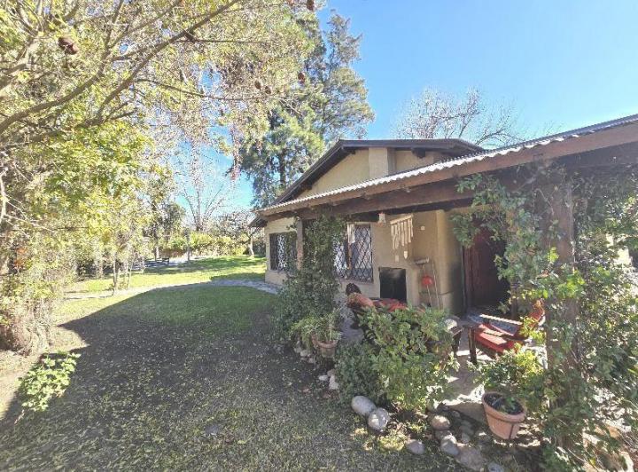 Casa · 261m² · 5 Ambientes · 1 Cochera