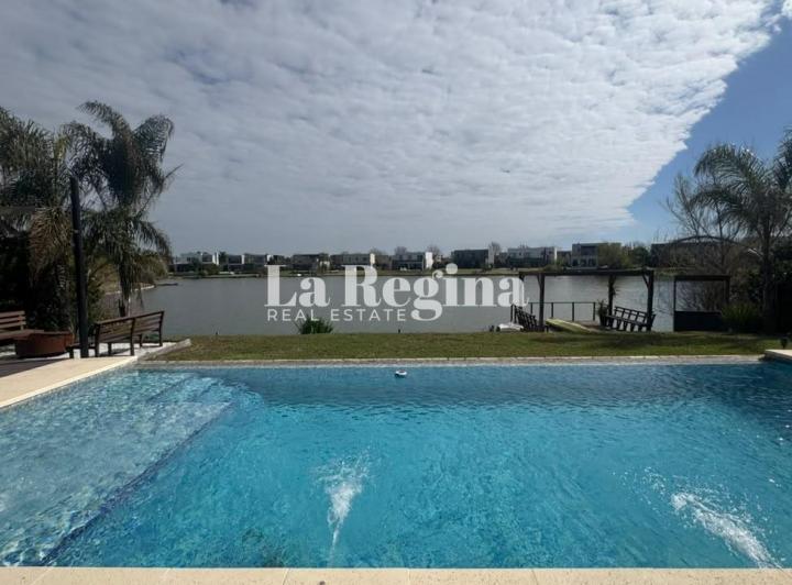 Casa · 270m² · 5 Ambientes
