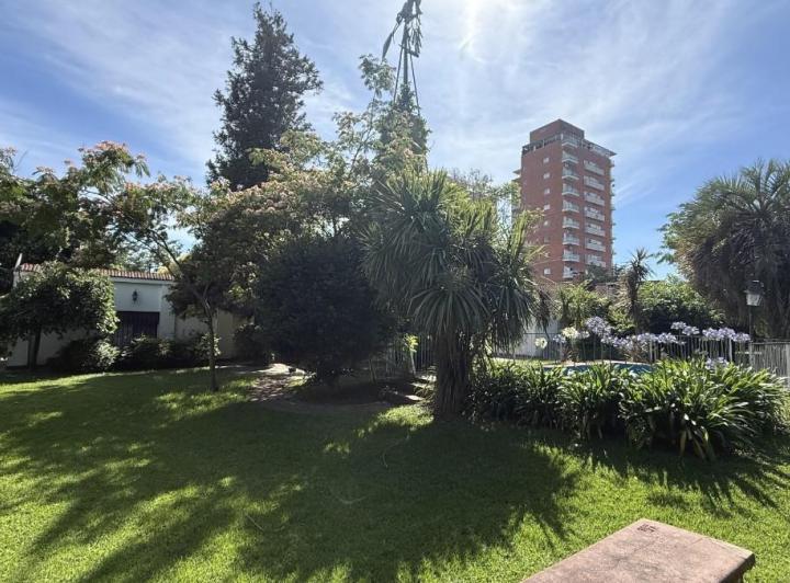 Casa · 154m² · 5 Ambientes · 2 Cocheras