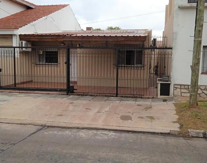 Casa · 85m² · 3 Ambientes · 1 Cochera