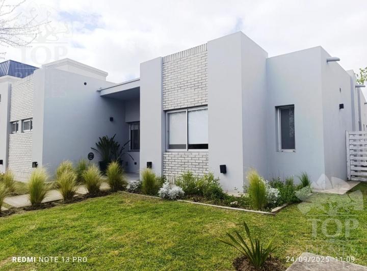 Casa · 145m² · 4 Ambientes
