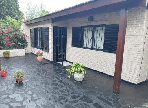 Casa · 110m² · 4 Ambientes · 5 Cocheras