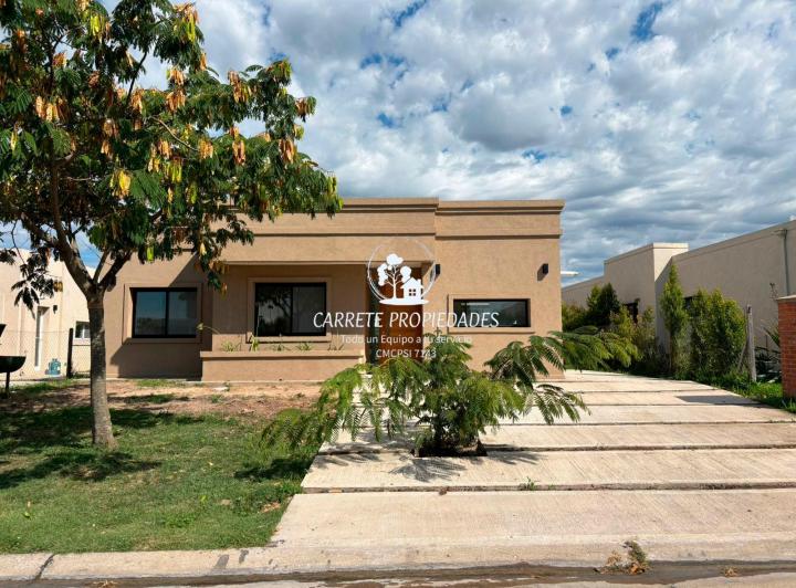 Casa · 170m² · 4 Ambientes · 2 Cocheras