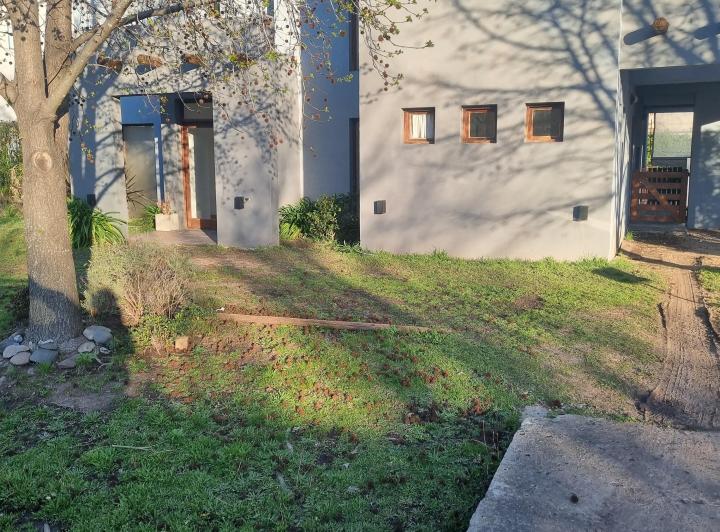 Casa · 220m² · 4 Ambientes · 2 Cocheras