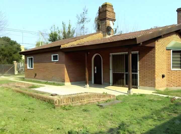 Casa · 110m² · 4 Ambientes · 4 Cocheras