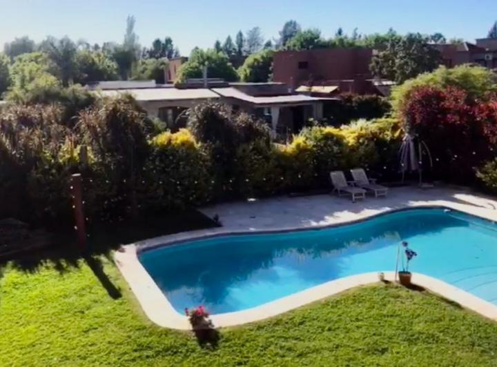 Casa · 250m² · 3 Dormitorios