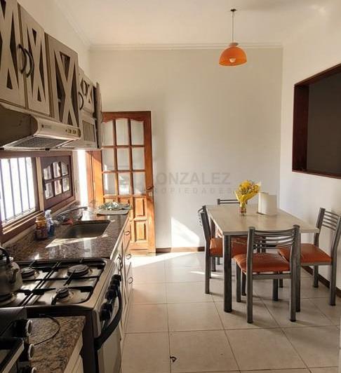 Casa · 80m² · 3 Ambientes · 1 Cochera